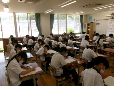 ④